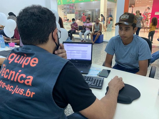 Juventude tem atendido ao chamado do TRE e participam do Rolê das Eleições