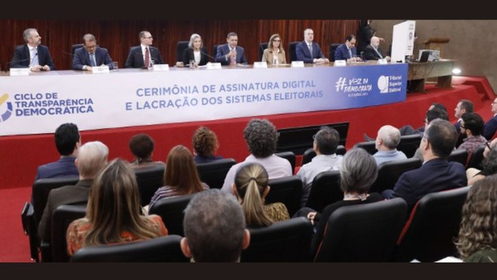 A presidente do Tribunal, ministra Cármen Lúcia, ressaltou que a urna é absolutamente segura, o ...